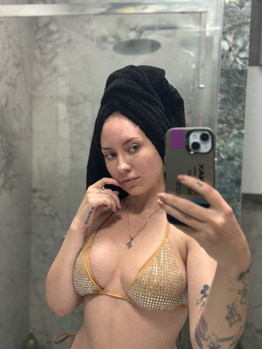 Nude girl KateV in Antananarivo