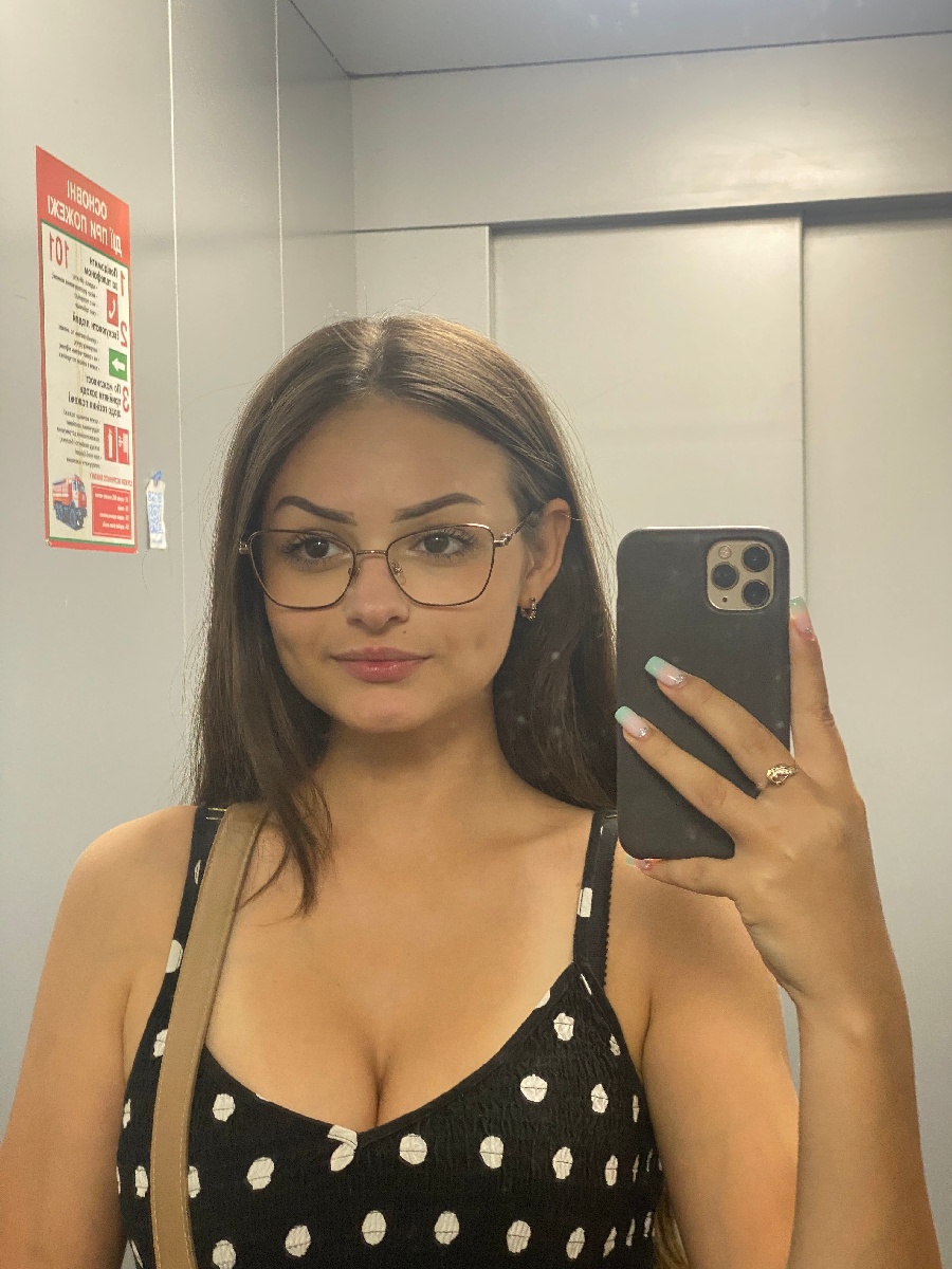 Sexy model Stacy in Antananarivo